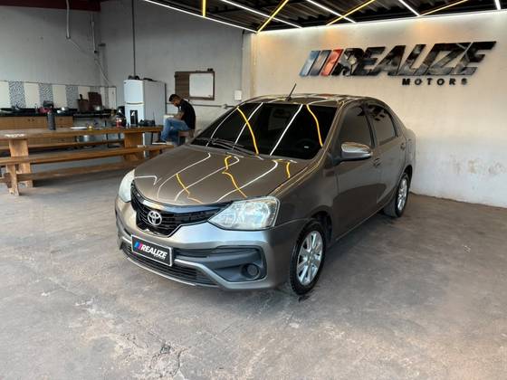 TOYOTA ETIOS 1.5 X PLUS 16V FLEX 4P AUTOMÁTICO TOYOTA ETIOS 1.5 X PLUS 16V FLEX 4P AUTOMÁTICO